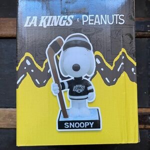 LA KINGS X snoopy bobble head